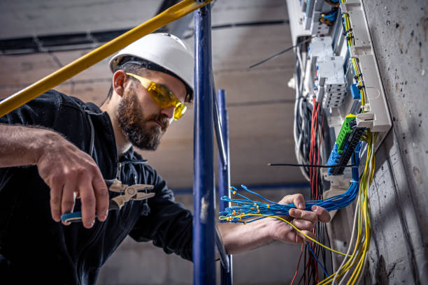Best Affordable Electrician  in Rogue River, OR